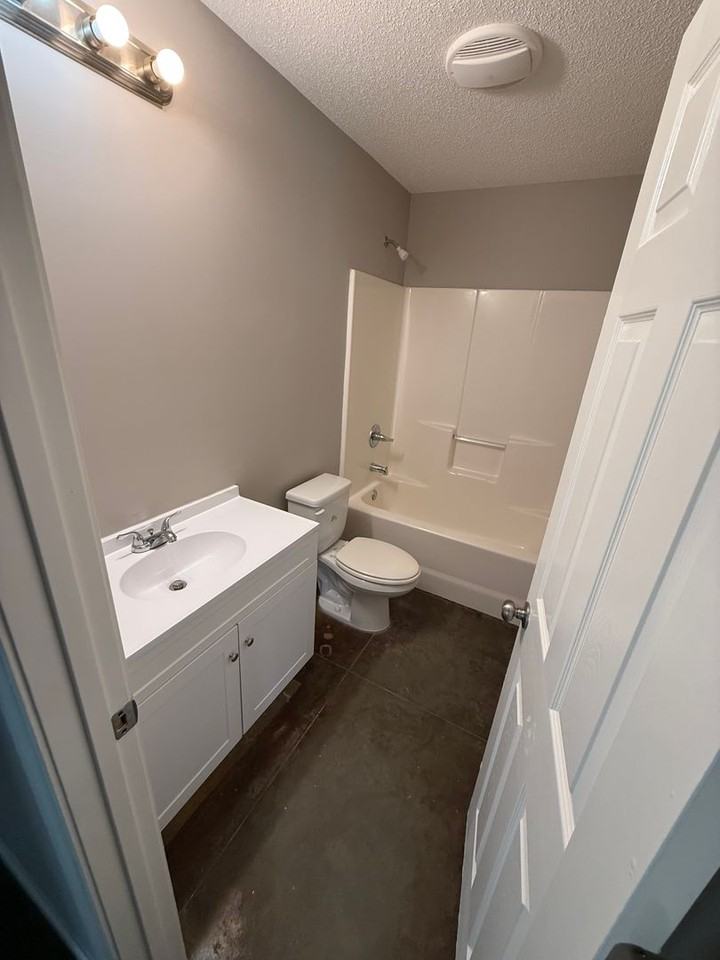 1264 Ball Park Ave Ne - Photo 7 of 9