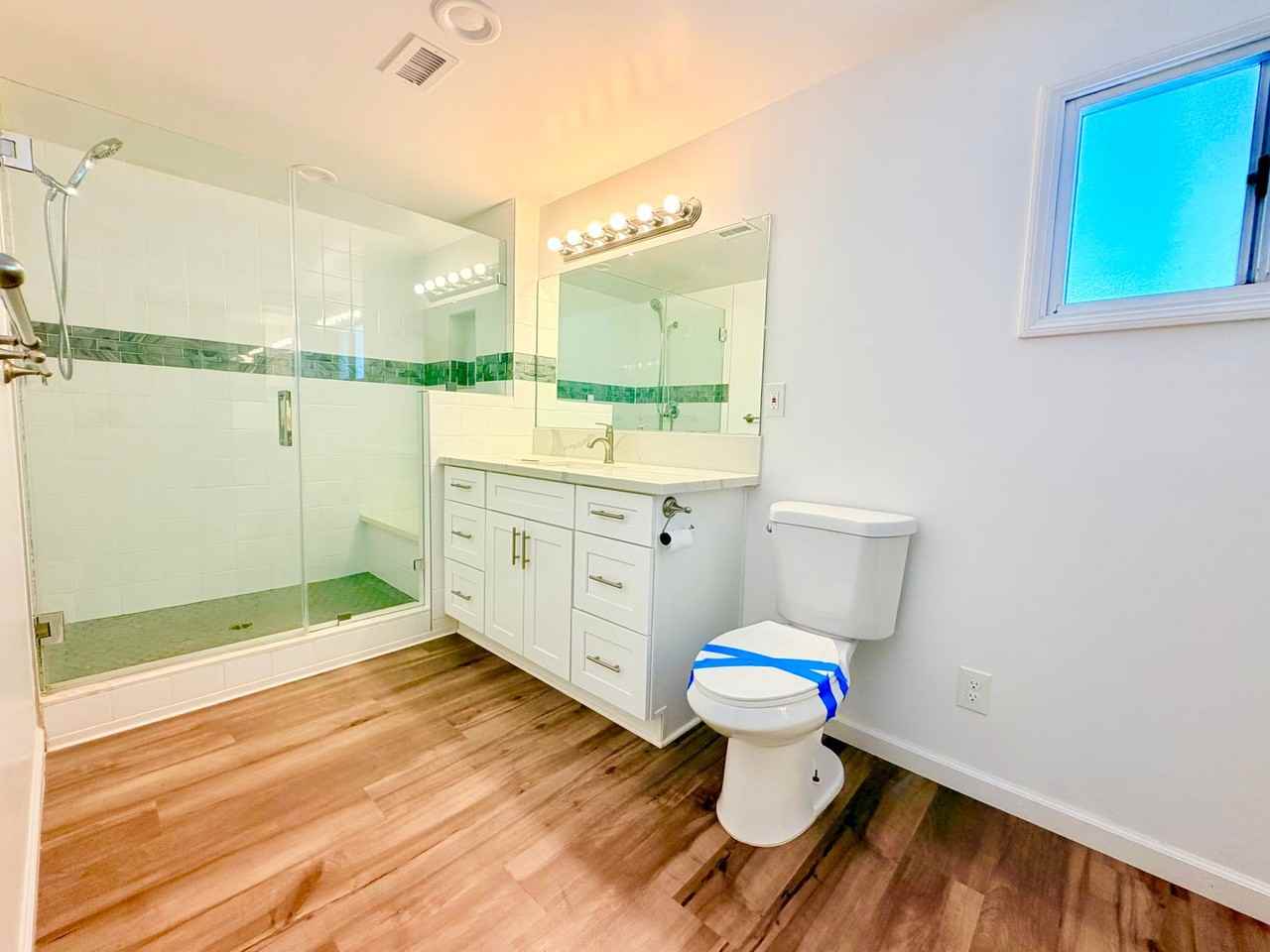 4648 Adenmoor Ave - Photo 3 of 23