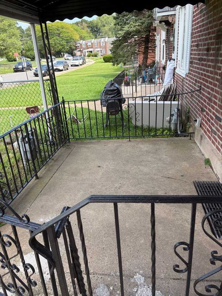 306 Tribet Pl - Photo 3 of 24