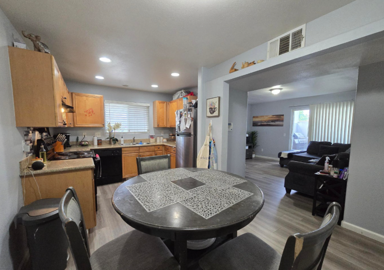 2000 Silverada Blvd #413 - Photo 5 of 7