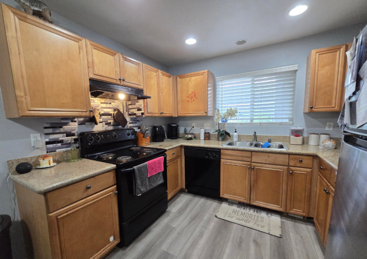 2000 Silverada Blvd #413 - Photo 7 of 7