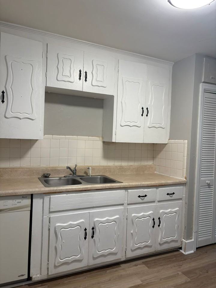 1915 Bullard St - Photo 3 of 15
