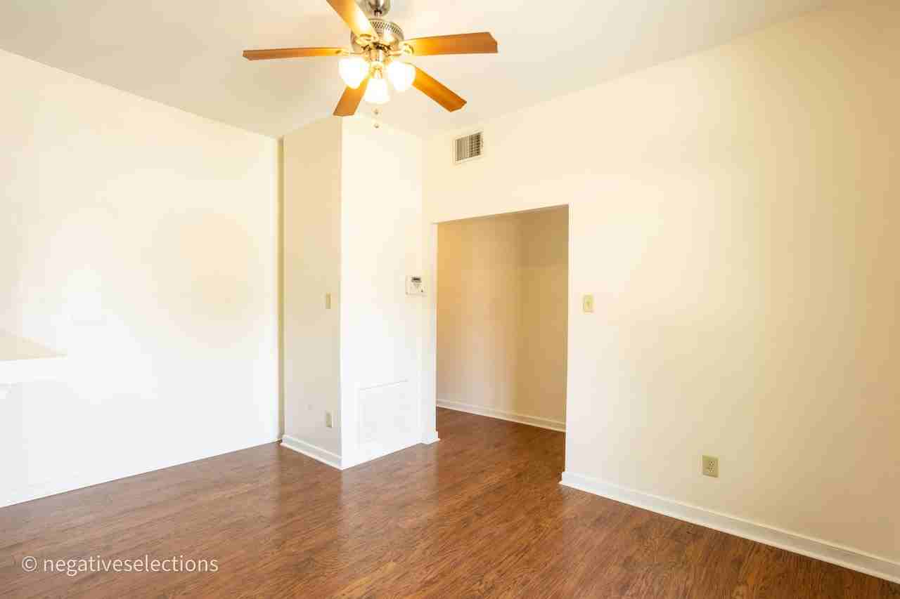 127 W Jackson St - Photo 4 of 26
