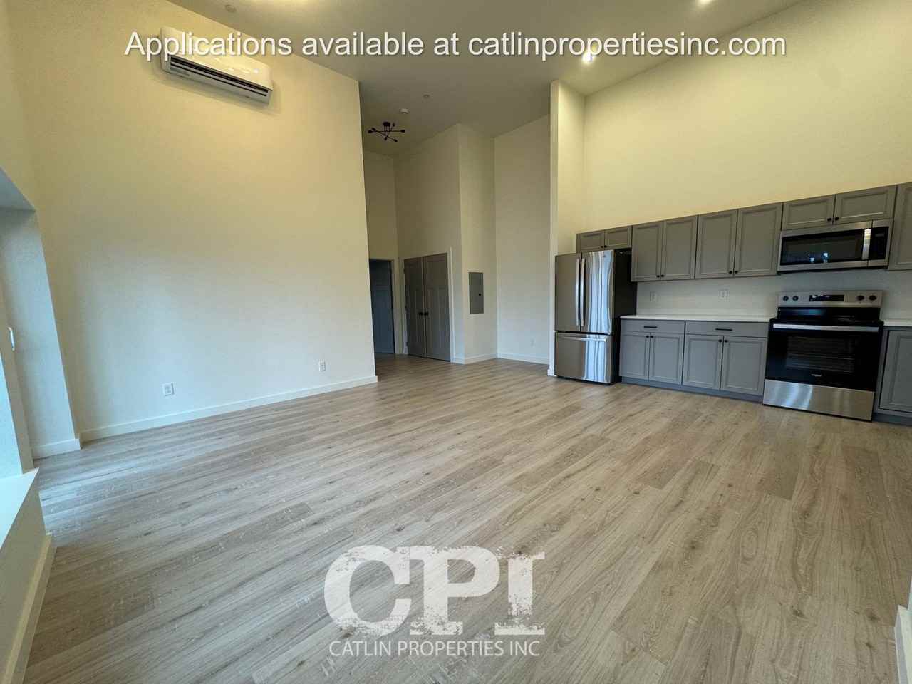 572 Columbia St #C - Photo 4 of 18