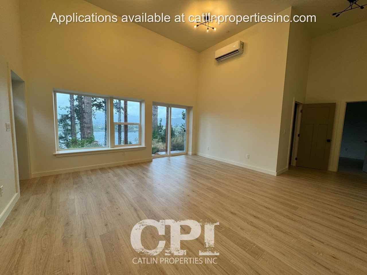 572 Columbia St #C - Photo 7 of 18