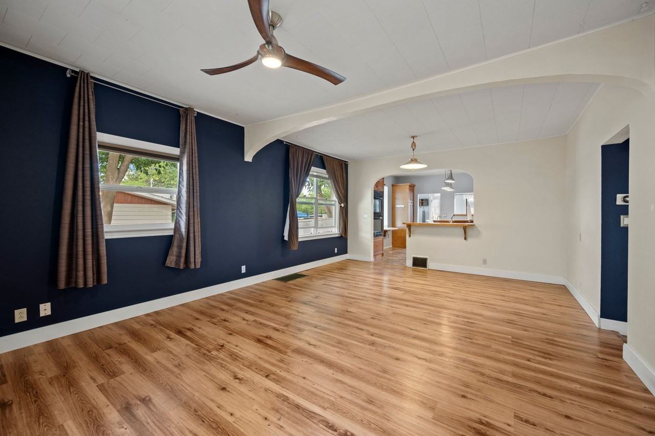 2858 Bunting Ave - Photo 2 of 17