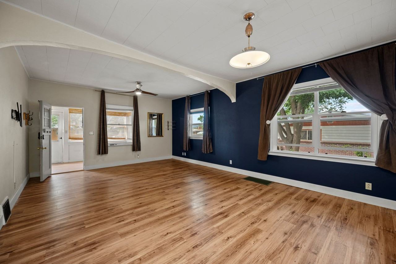 2858 Bunting Ave - Photo 3 of 17
