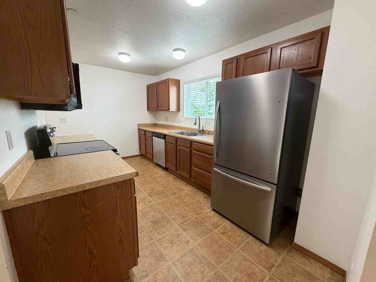 2126 Charles St - Photo 7 of 25