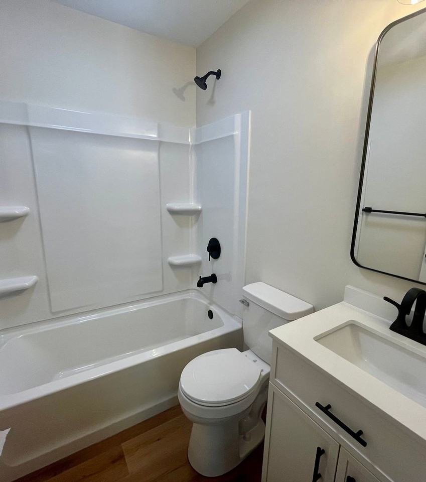 2412 Henderson St - Photo 6 of 10