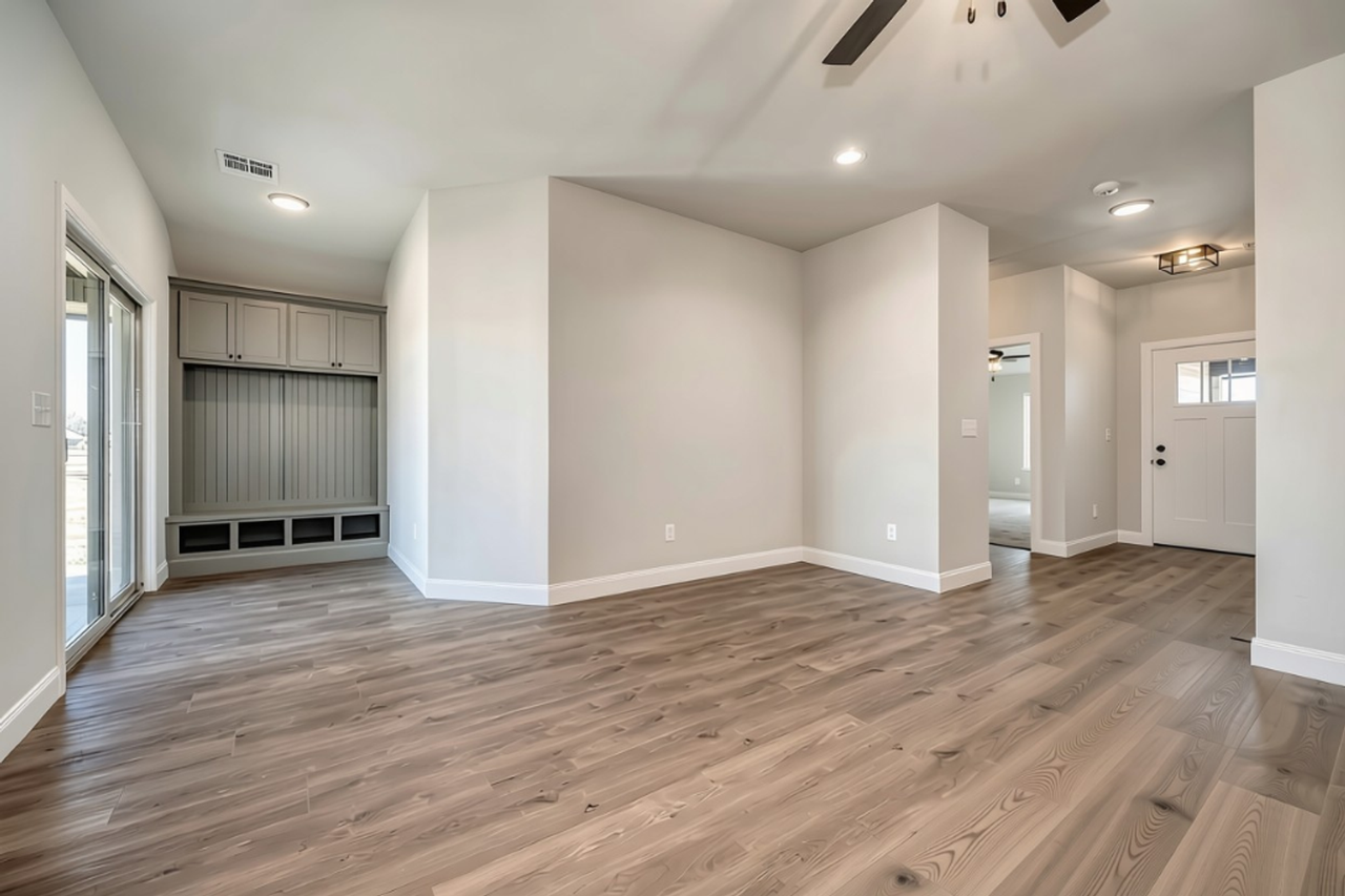 1924 Long Cove Ave - Photo 6 of 13
