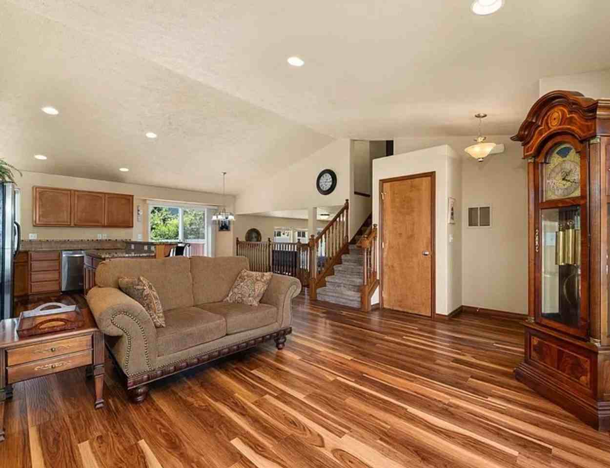 9602 E Hoffman Ln - Photo 7 of 35