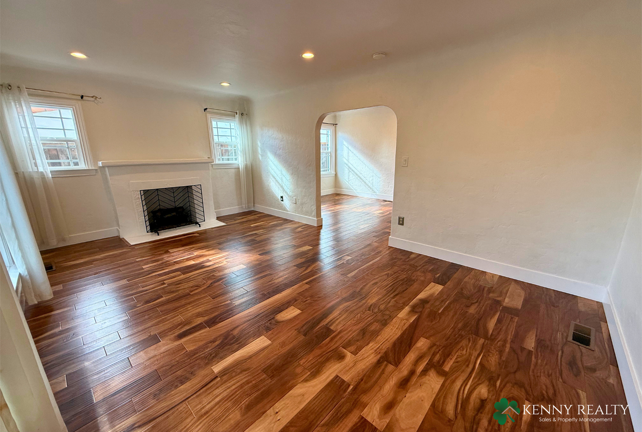 1118 Fay St - Photo 5 of 34