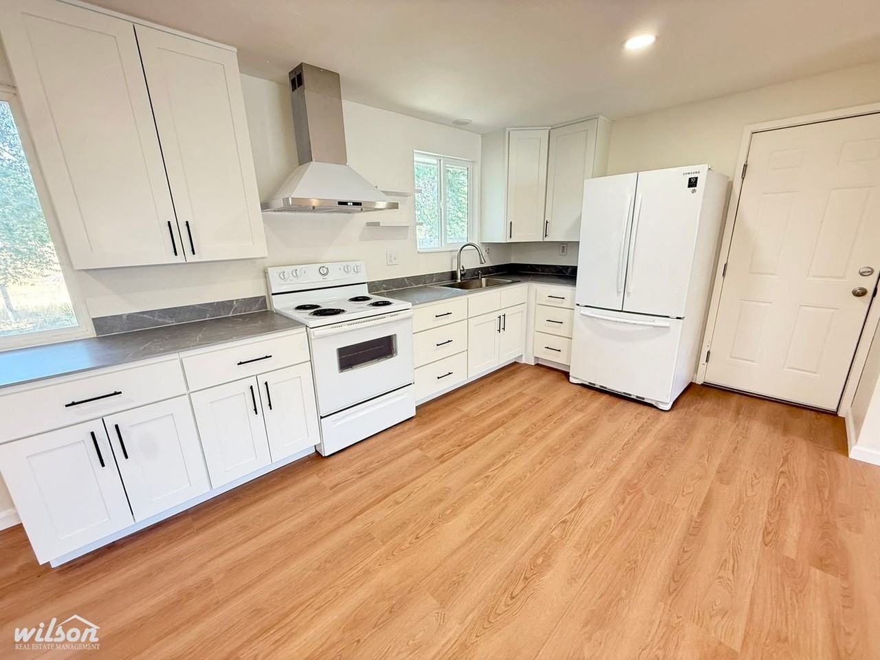 502 Friedline Rd - Photo 5 of 19