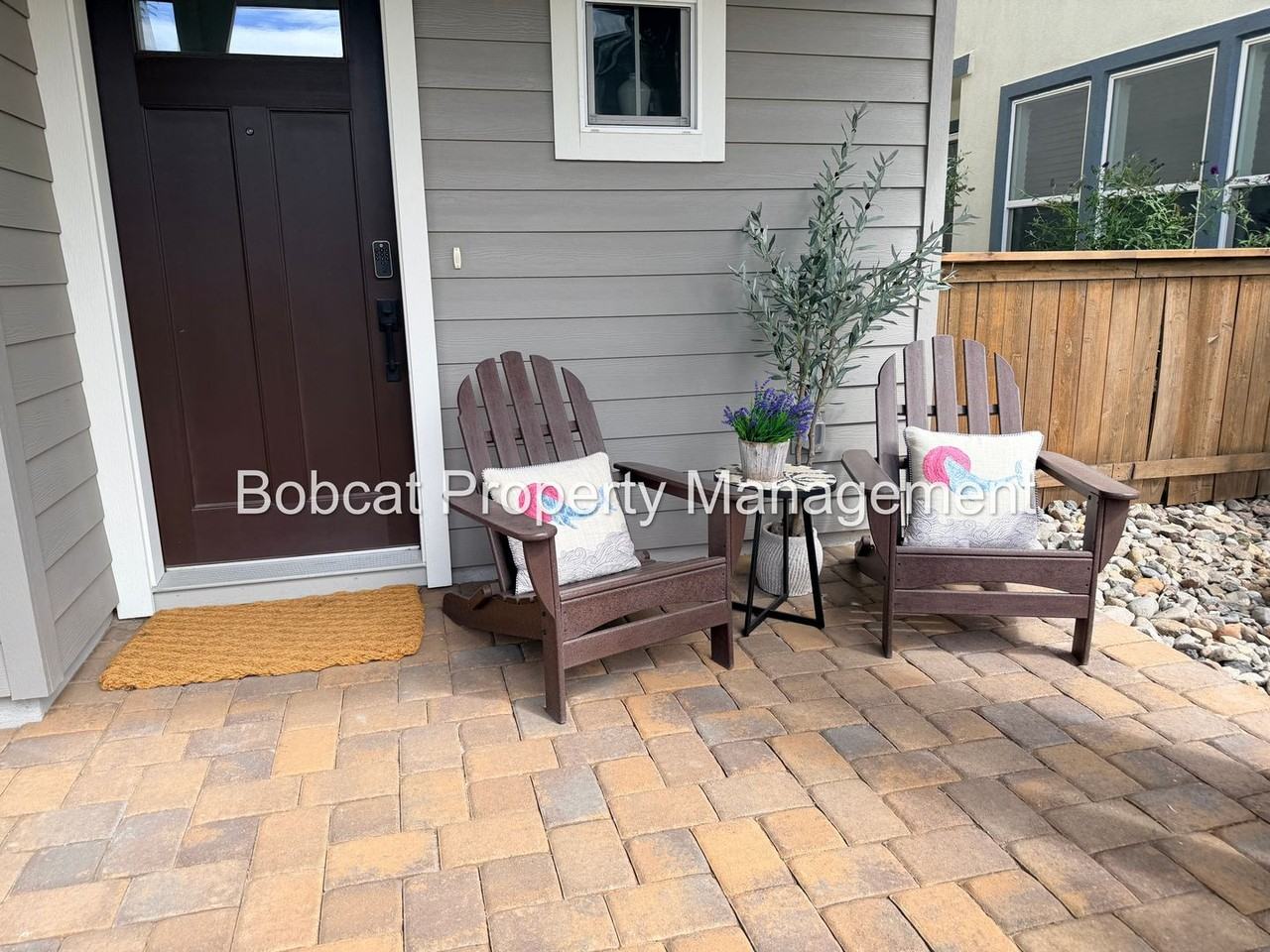 1128 Grove St - Photo 2 of 48
