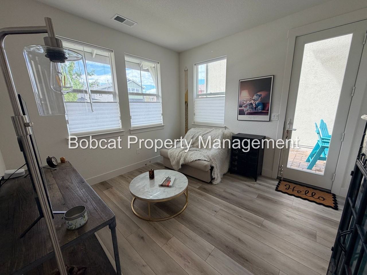 1128 Grove St - Photo 5 of 48