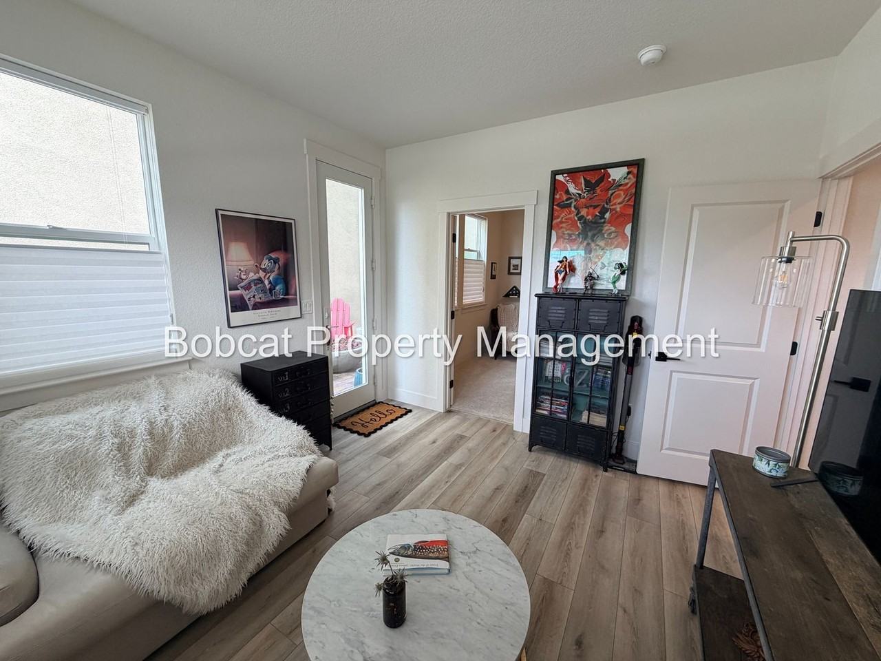 1128 Grove St - Photo 6 of 48