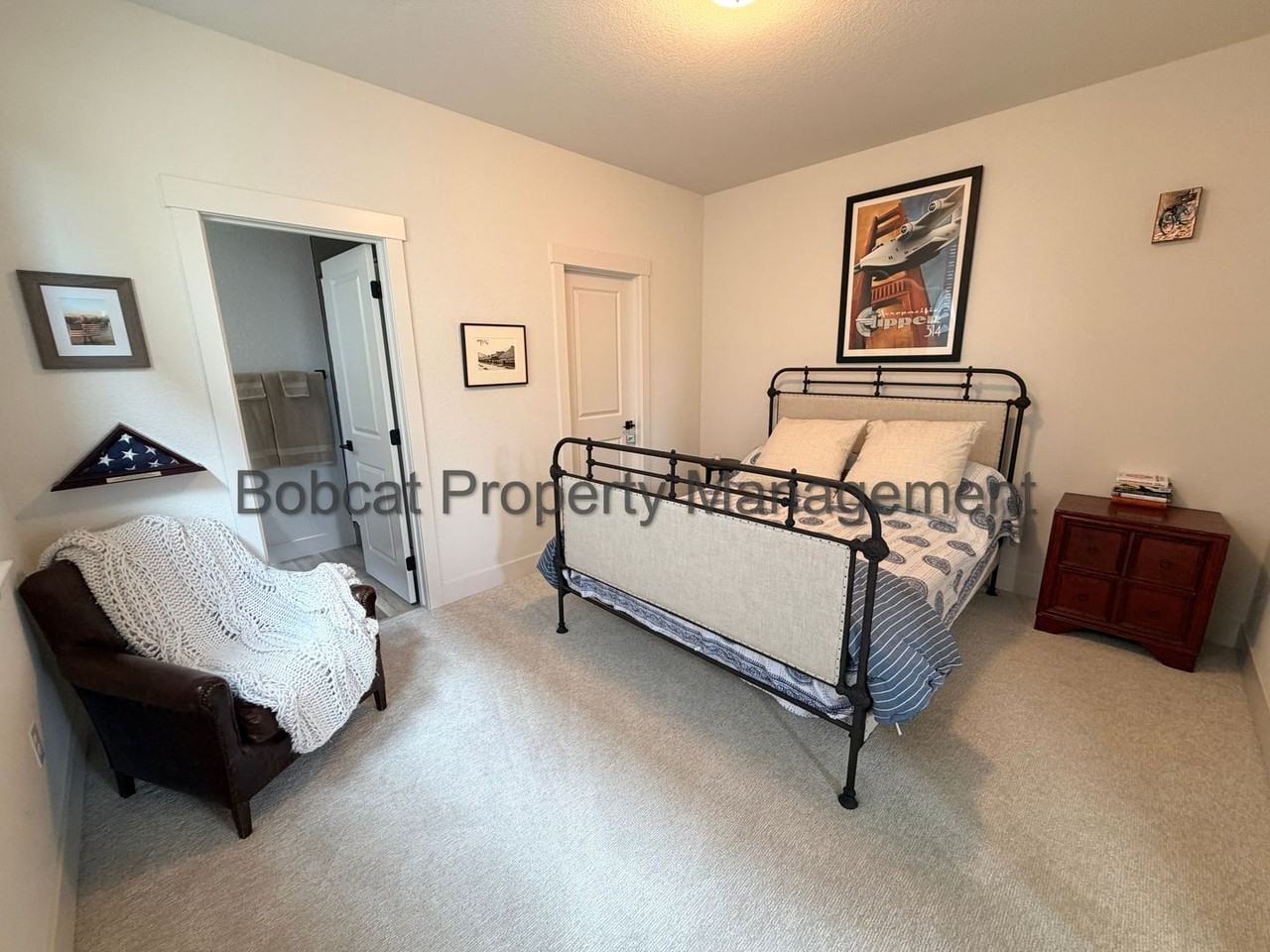 1128 Grove St - Photo 7 of 48
