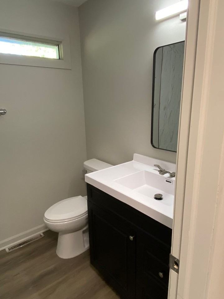 556 N Colby Ave - Photo 4 of 10