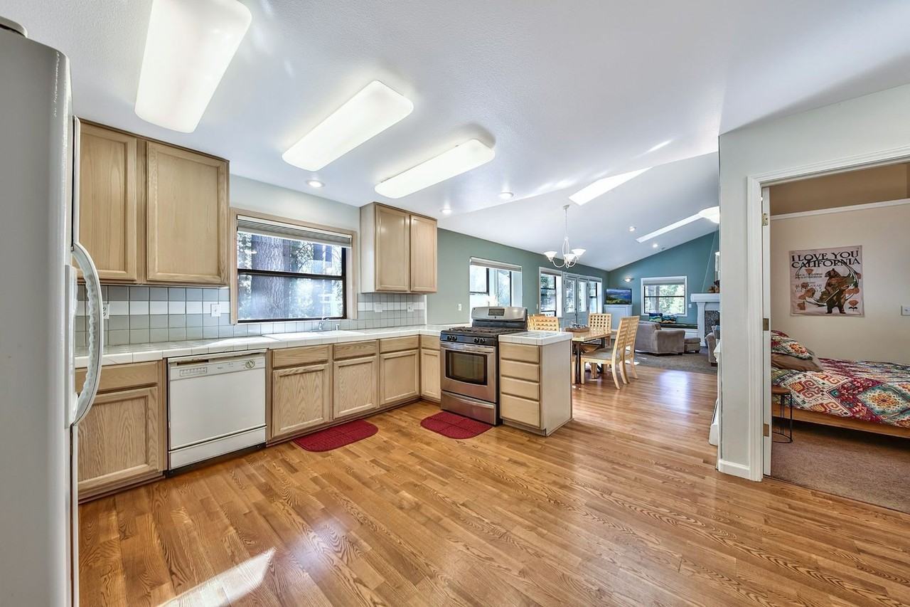 8862 Minnow Ave - Photo 5 of 23