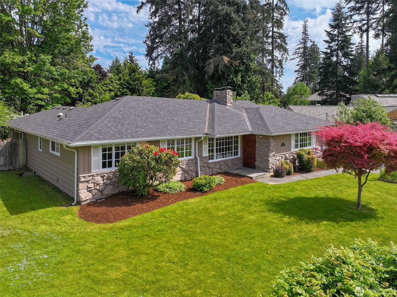 23915 110th Pl W - Photo 2 of 29