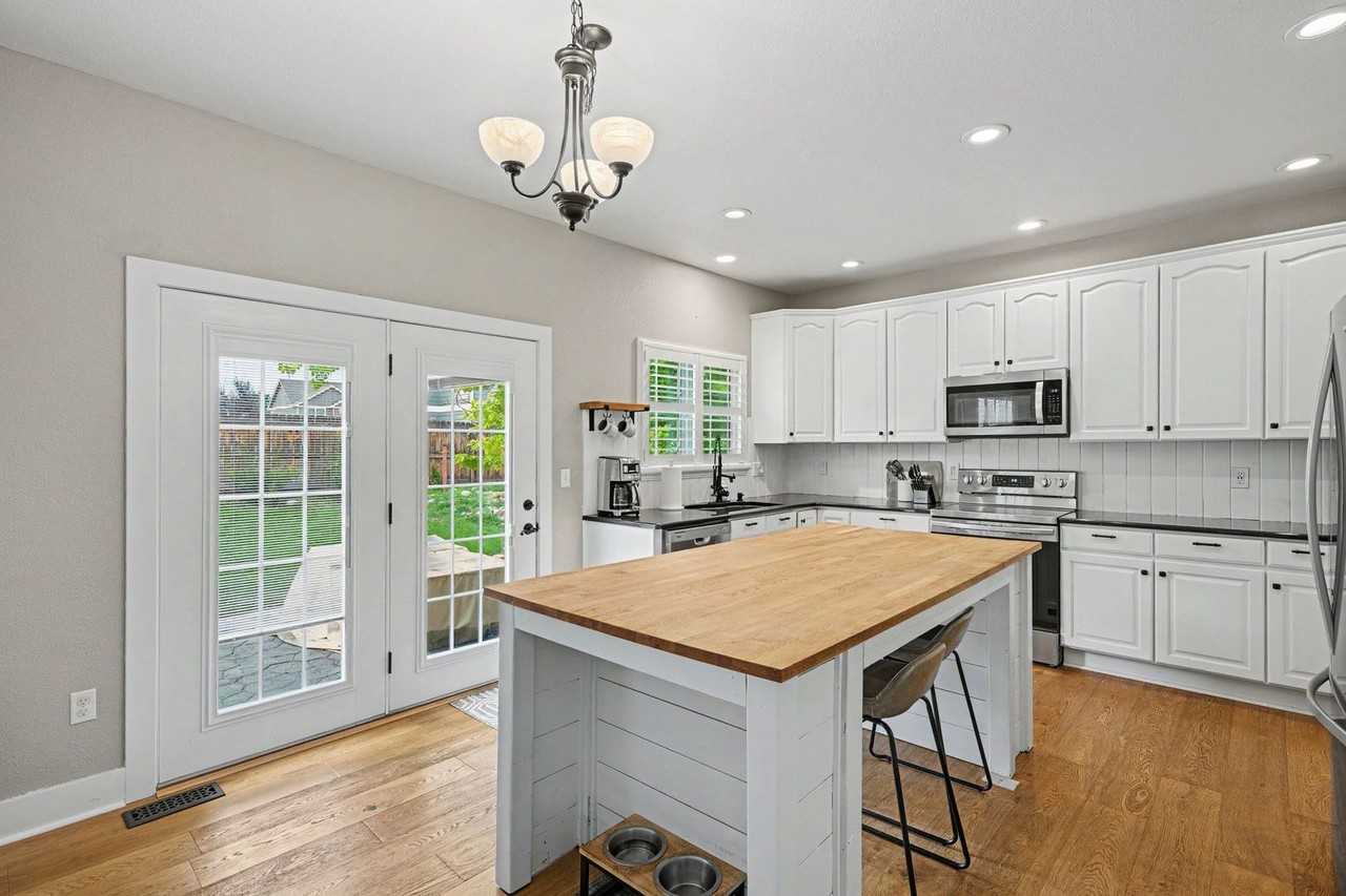 1263 N Calhan Ave - Photo 6 of 26