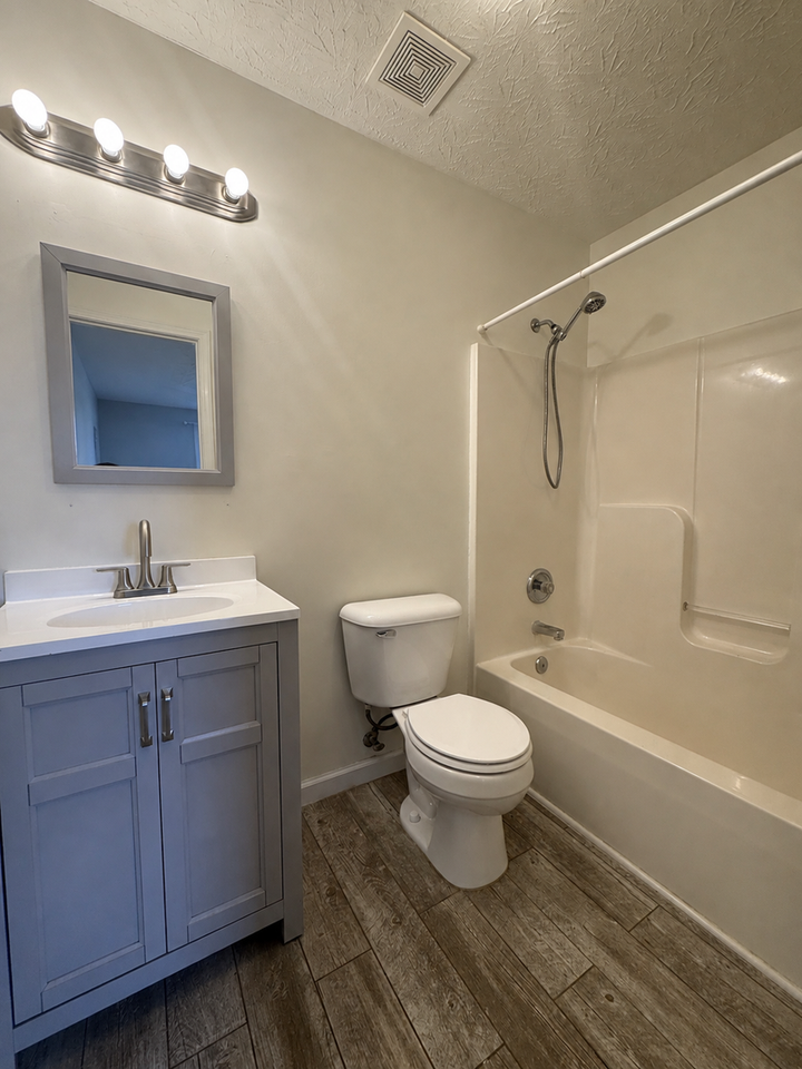 762 John Austin Ln - Photo 5 of 8