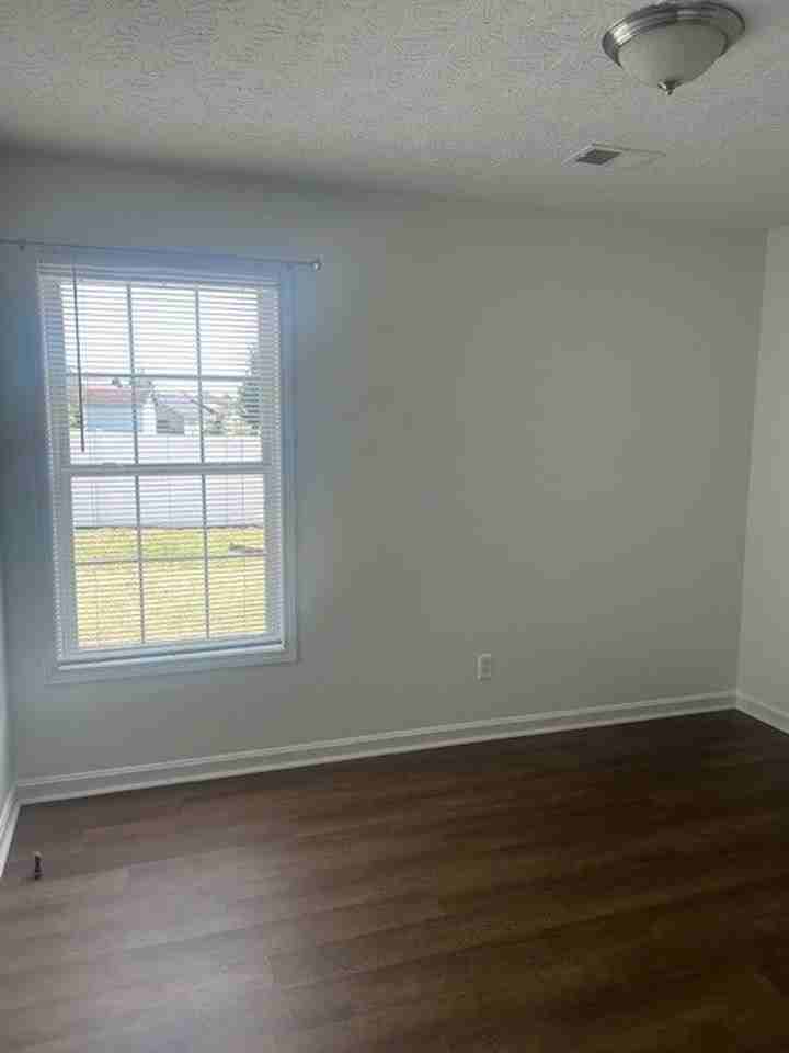 762 John Austin Ln - Photo 6 of 8