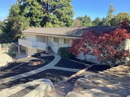 featured image of 271 Bowen Ave