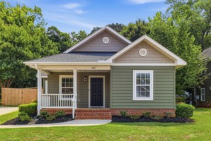 featured image of 305 S Calhoun St