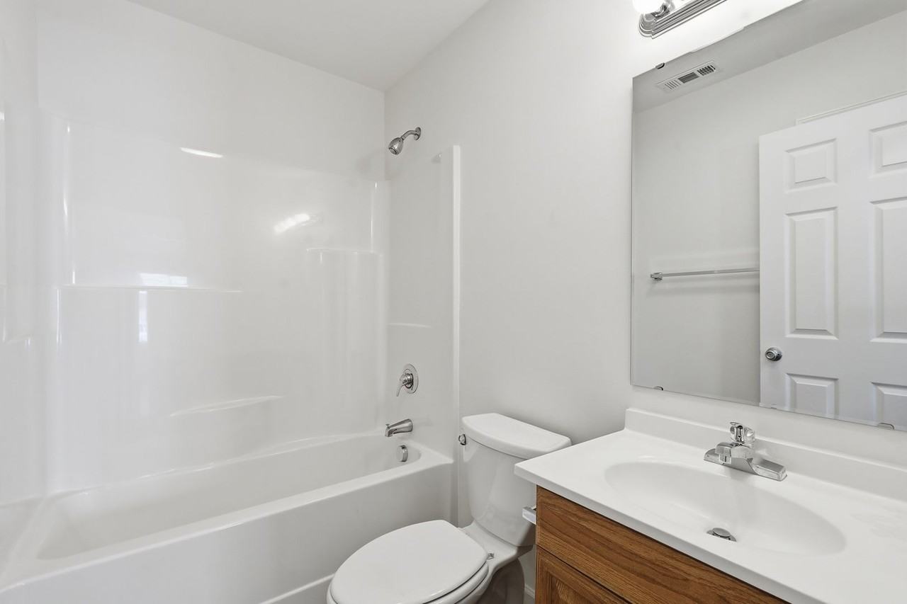 305 S Calhoun St - Photo 5 of 14