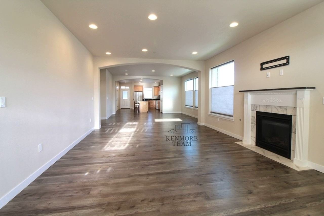 2335 Bellaview Ave - Photo 4 of 14