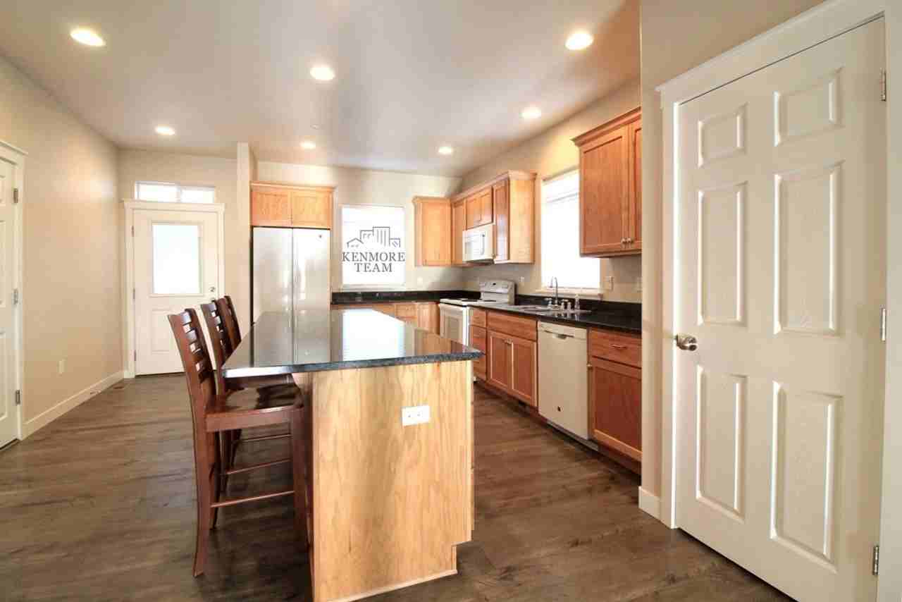 2335 Bellaview Ave - Photo 6 of 14