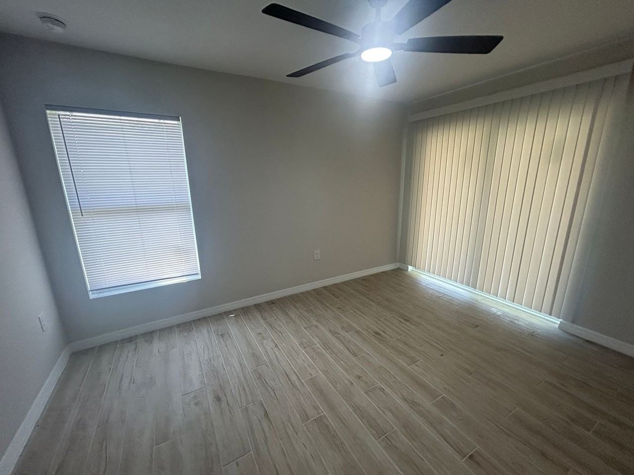 2020 Ne 39th Ter - Photo 6 of 17