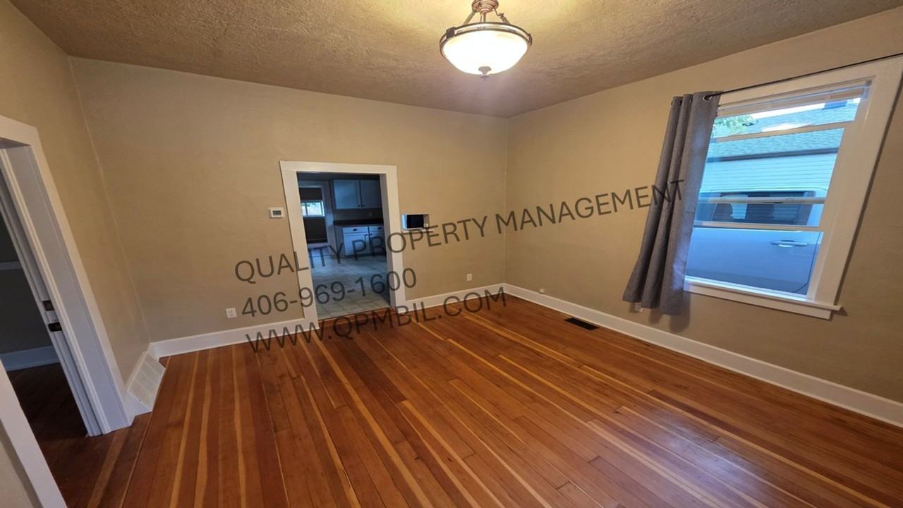 742 Lewis Ave - Photo 3 of 15