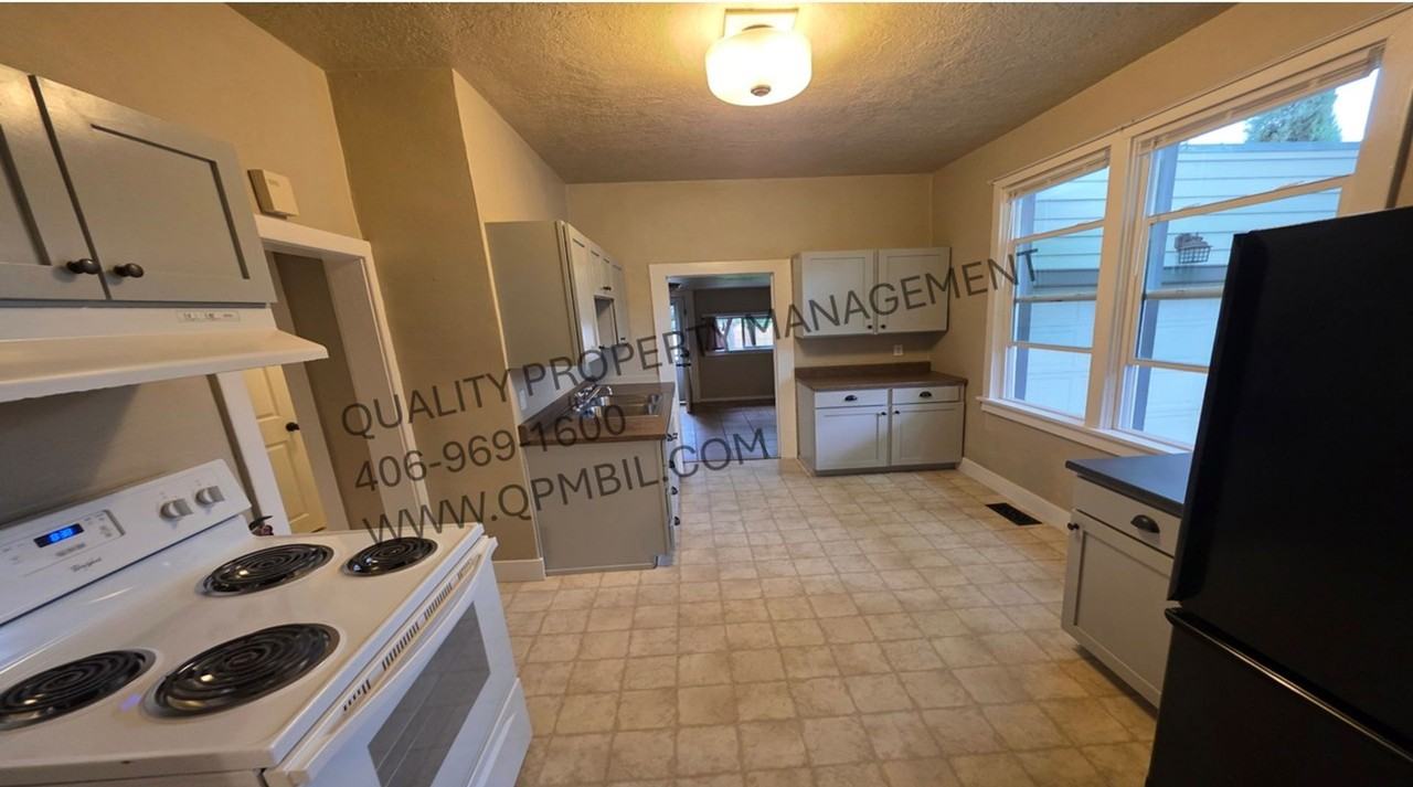 742 Lewis Ave - Photo 6 of 15
