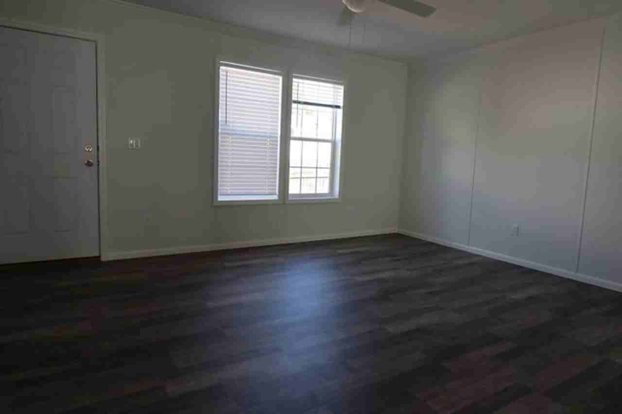 22868 Dolphin Rd - Photo 2 of 13