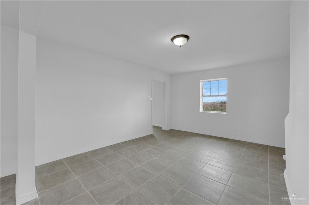 810 Catarina St - Photo 5 of 14