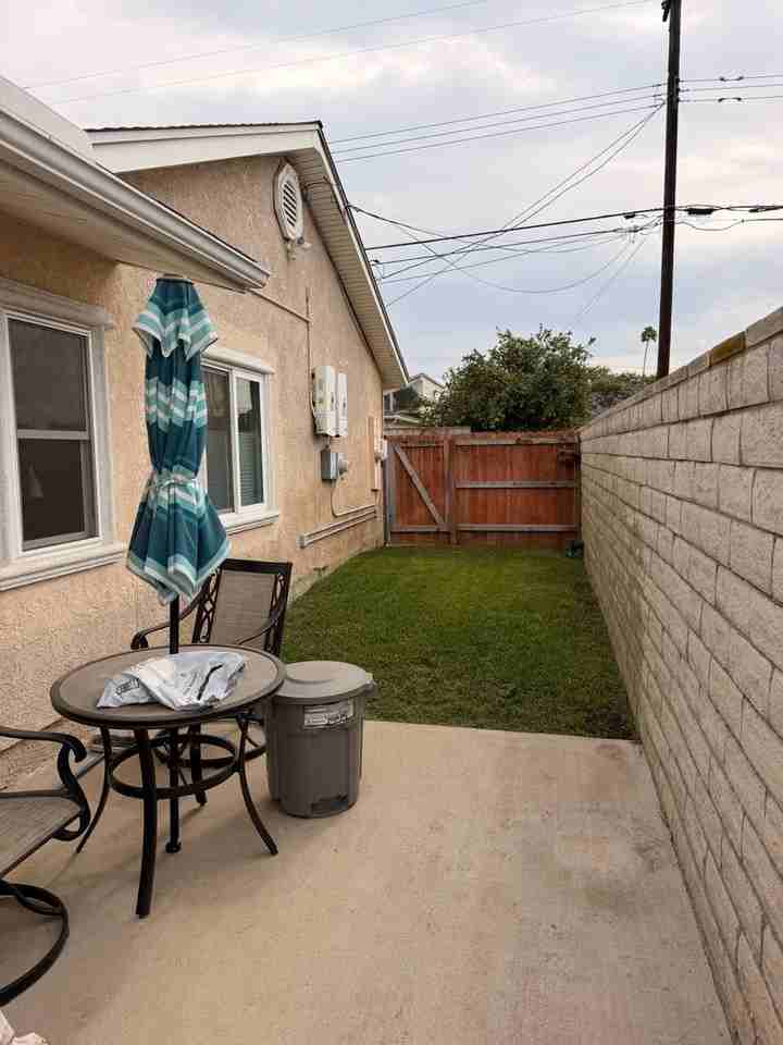 1108 Jay Ave - Photo 2 of 8