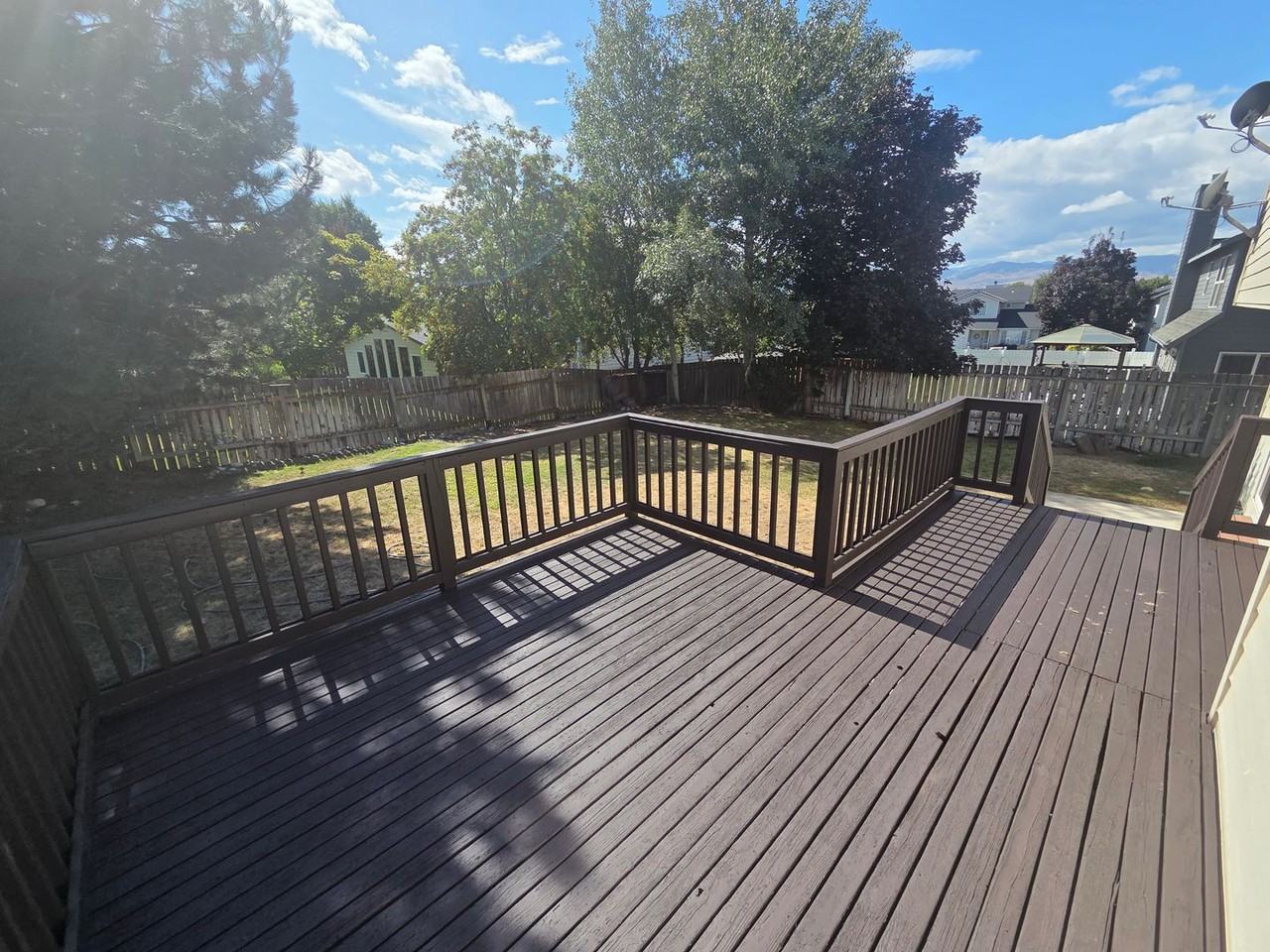2467 Summit Dr - Photo 5 of 26