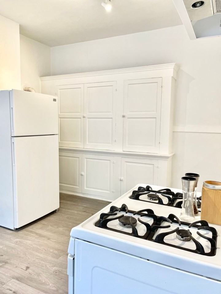 1651 W 11th Pl #1651 - Photo 4 of 11