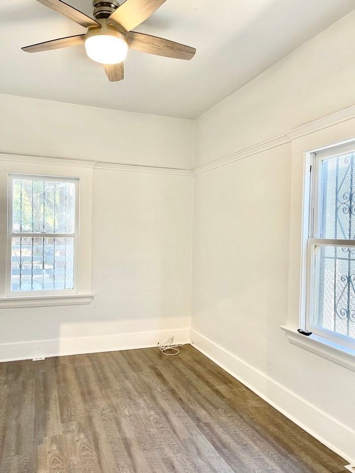 1651 W 11th Pl #1651 - Photo 5 of 11