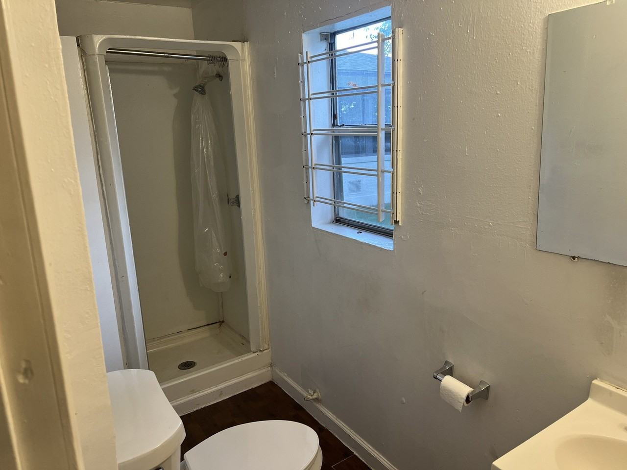 124 Carson Ct - Photo 4 of 6