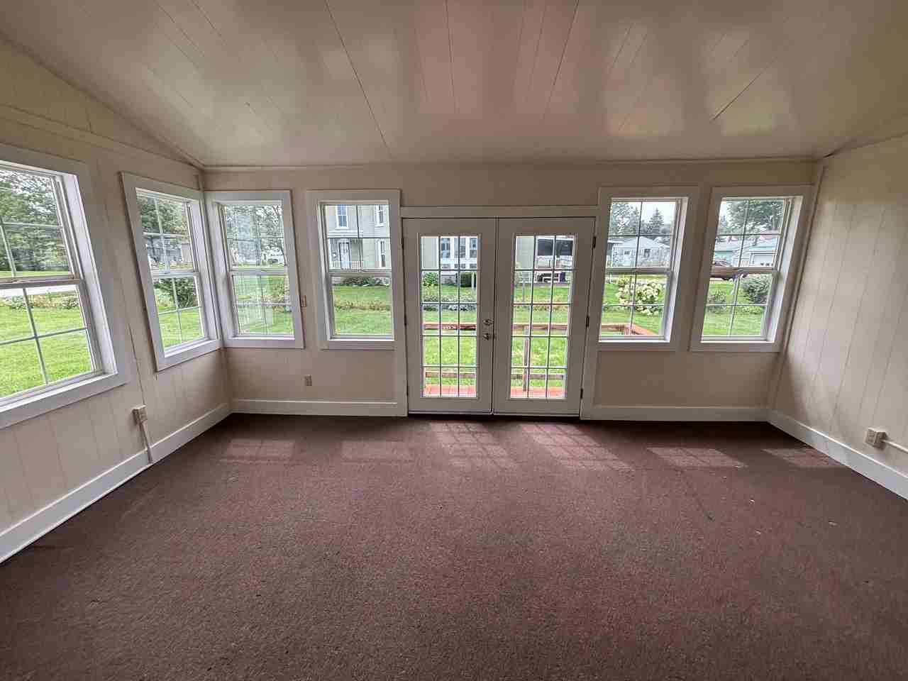 2300 Lake St - Photo 2 of 9