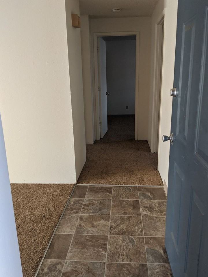 742 32nd Ave Se #6 - Photo 2 of 12