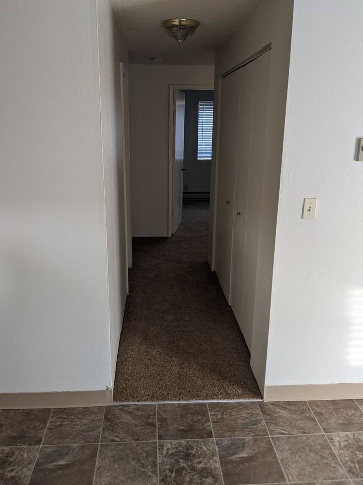 742 32nd Ave Se #6 - Photo 6 of 12