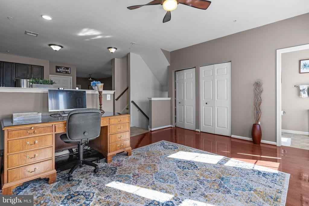 2109 Hayward Ave - Photo 6 of 31