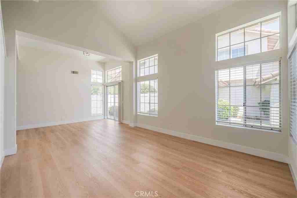 26371 Eva St - Photo 2 of 34