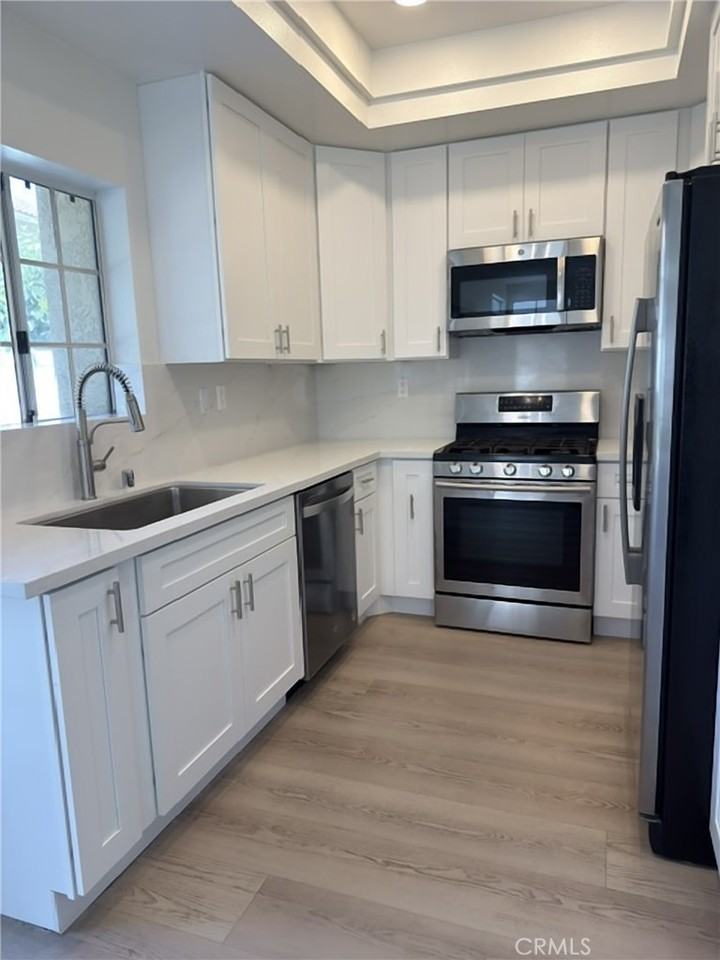 26371 Eva St - Photo 3 of 34