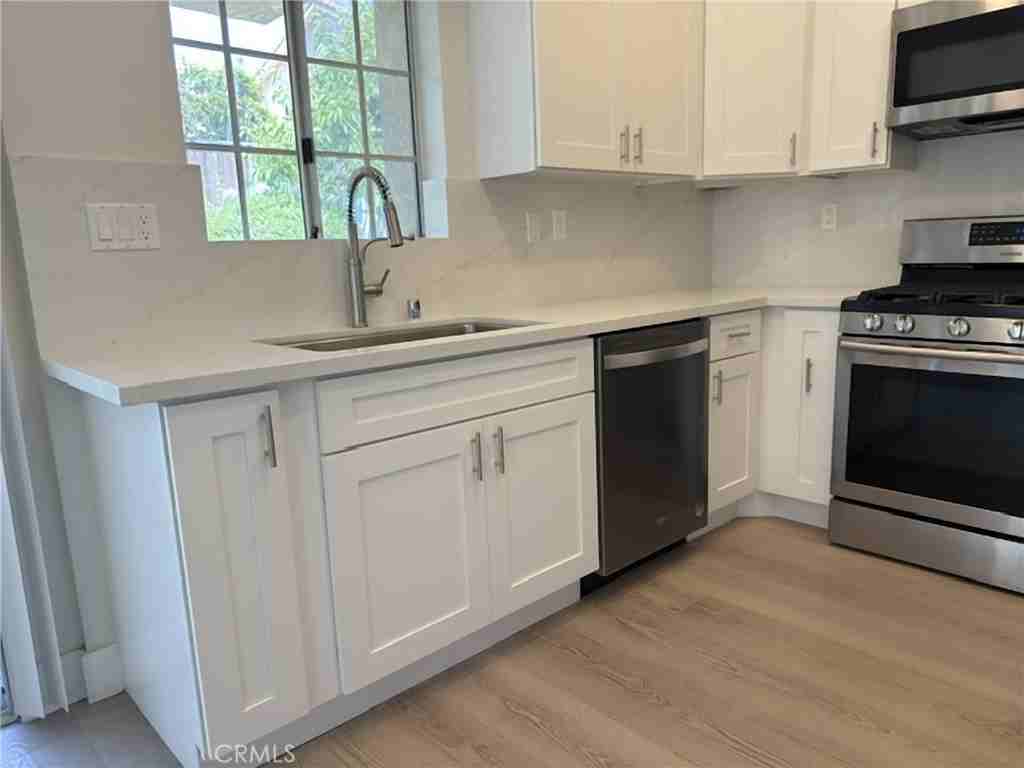 26371 Eva St - Photo 5 of 34