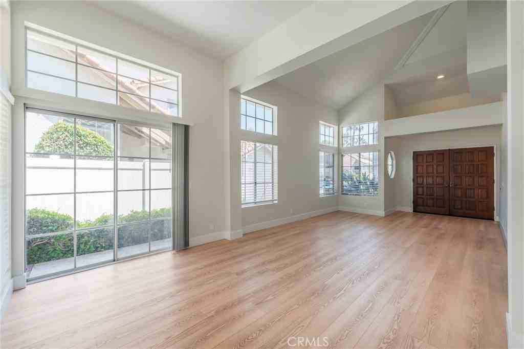 26371 Eva St - Photo 7 of 34